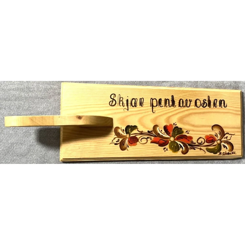 Vtg Norwegian Rosemaling Hand Painted Folk Art Wooden Cheese Board Artist Signed